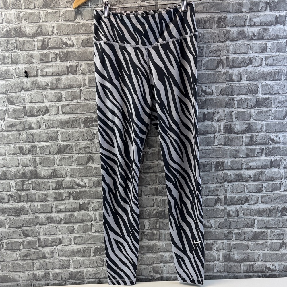 Nike Zebra‎ Print Leggings